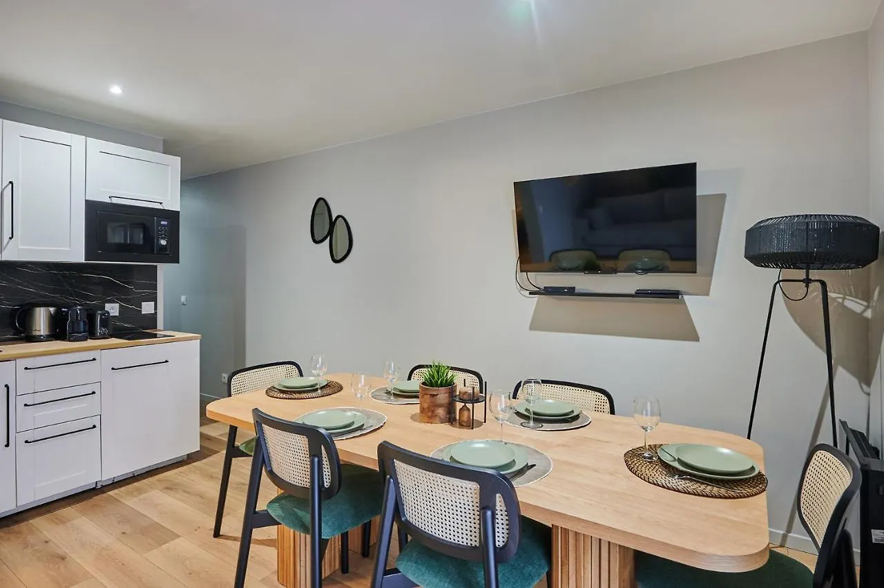 Centrer Of By Prestige Apartment *